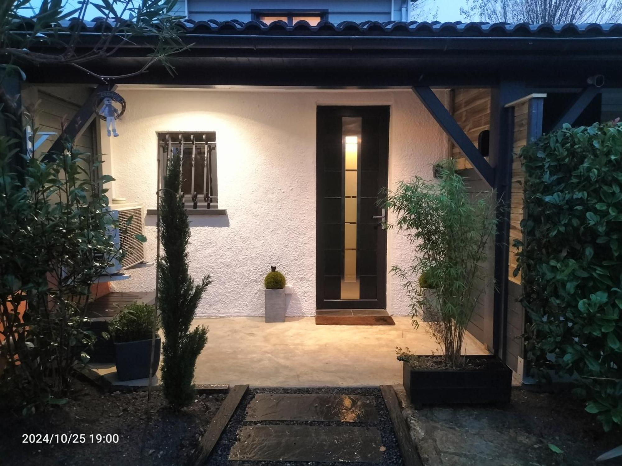 Appartamento Au Bord Du Vieux Moulin Mérignac Esterno foto